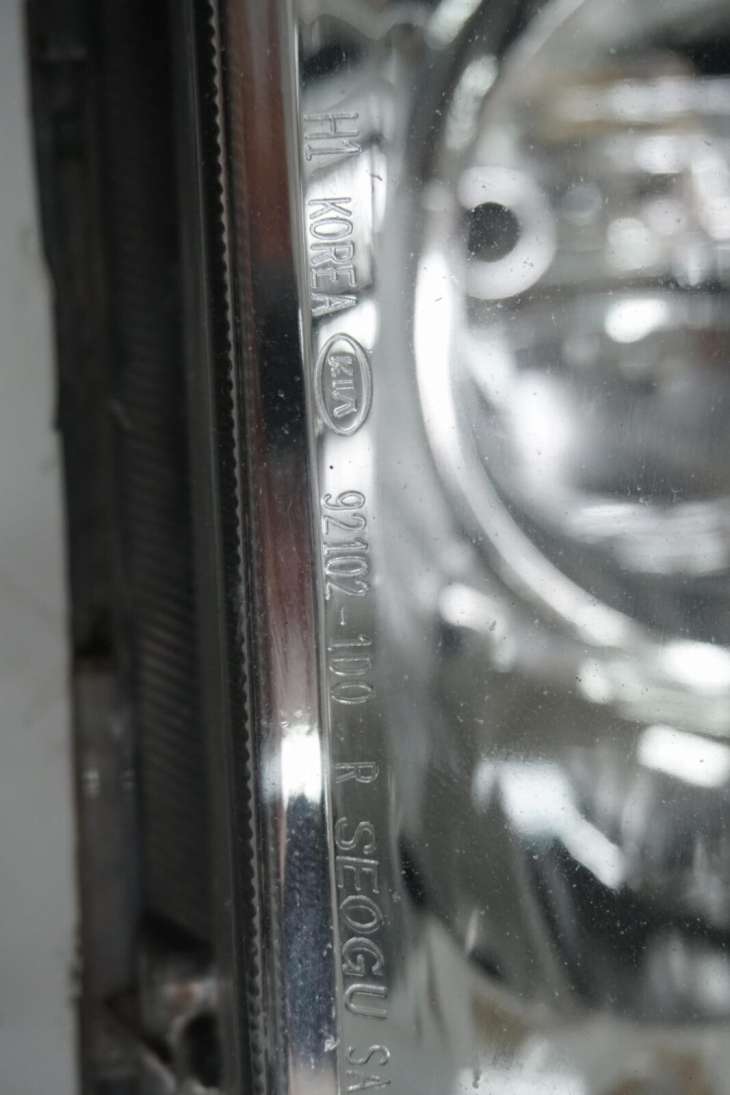 Kia Carens Lampa Prawy Przód Uk 92102-1d0 Numer 99 - Image 5