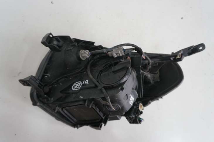 Toyota Iq Lampa Prawy Przód Uk Numer 39 - Image 5