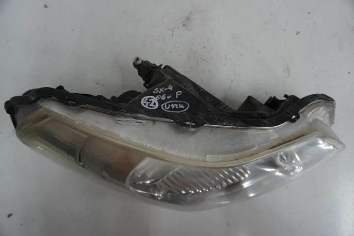 Suzuki Sx4 2006r Lampa Prawa Przednia Uk Numer 42 - Image 4