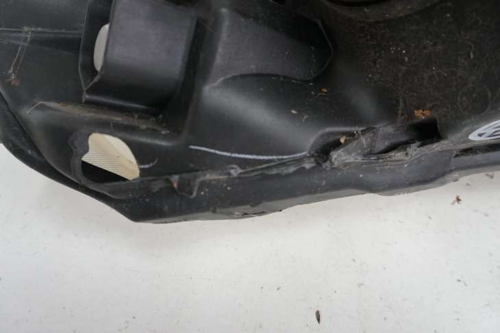 Suzuki Sx4 2006r Lampa Prawa Przednia Uk Numer 42 - Image 8