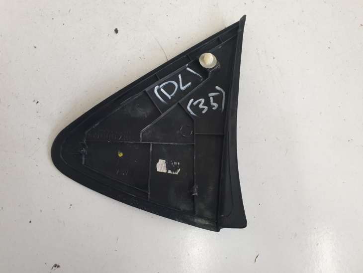 Toyota Yaris II Osłona Plastik Trójkąt Błotnika Nakładka Prawa 60117-0d060 - Image 2