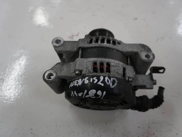 Toyota Avensis T27 Alternator 27060-0r071