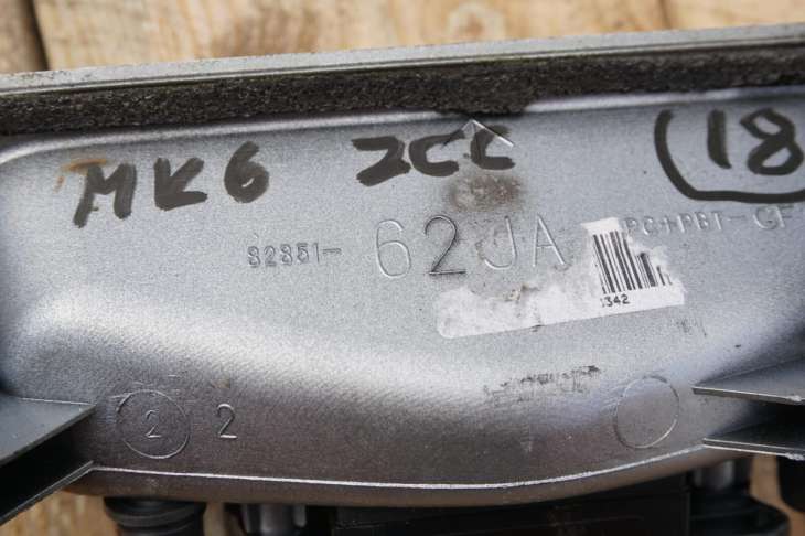 Suzuki Swift Mk6 Klamka Tylnej Klapy Kołor Zcc 82851-62ja - Image 3