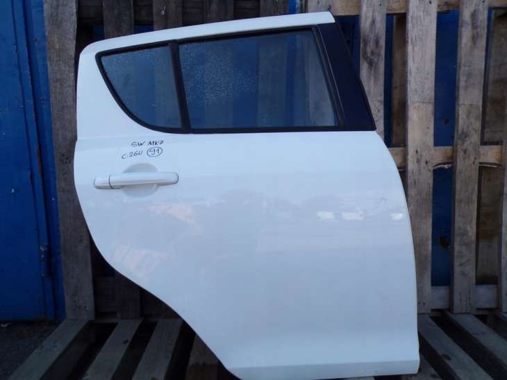Suzuki Swift IV Mk7 Drzwi Prawe Tylne 26u 5d Nr.91 68003-68L01