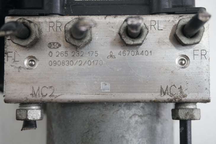 Mitsubishi Colt Sterownik Abs 4670a401 Nr.92 - Image 3
