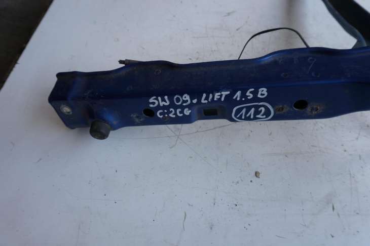 Suzuki Swift Mk6 2009r Lift Pas Przedni Wzmocnienie Kołor: Zcg - Image 2
