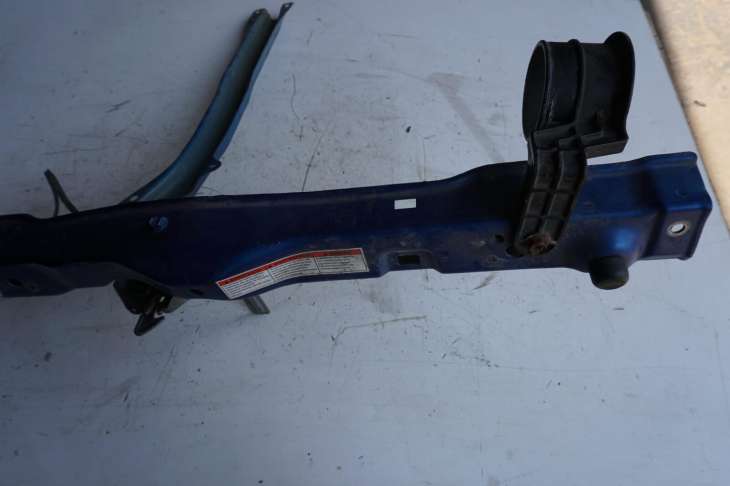 Suzuki Swift Mk6 2009r Lift Pas Przedni Wzmocnienie Kołor: Zcg - Image 3