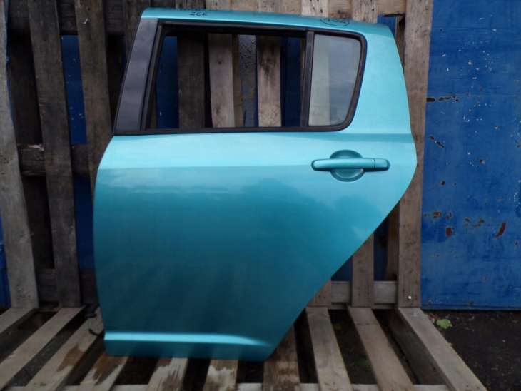 Suzuki Swift Mk6 III Drzwi Lewe Tylne Zck Szyba