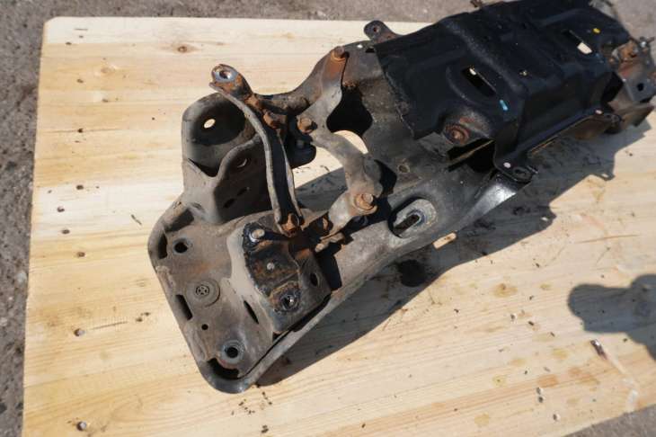 Subaru XV Belka Zawieszenia Przedniego Sanki Silnika 2.0d - Image 5