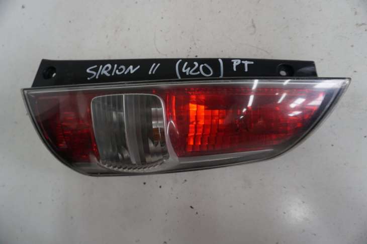 Daihatsu Sirion II Lampa Tylna Prawa Koito 220-51763