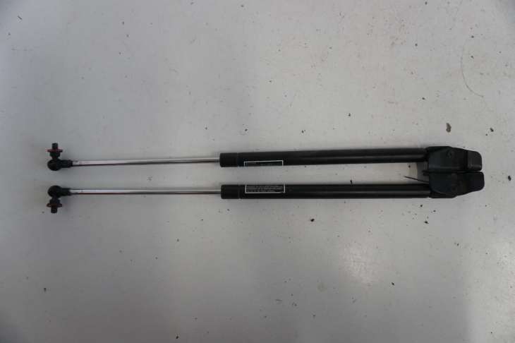 Subaru XV Siłowniki Klapy Tył Komplet - Image 3