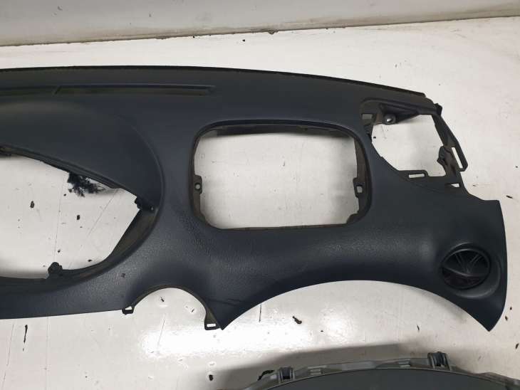Toyota Yaris I Deska Rozdzielcza Konsola Europa 55303-52010 55301-52010 - Image 2