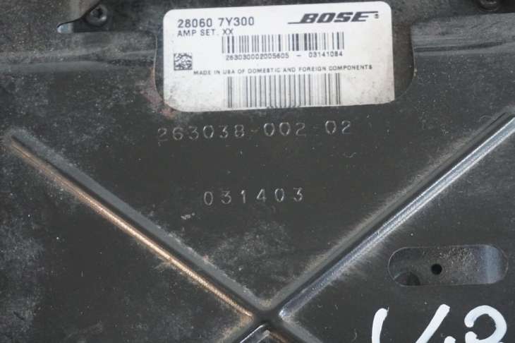 Nissan MaXIma 2007r Wzmacniacz Bose 28060-7y300 - obrazek 3