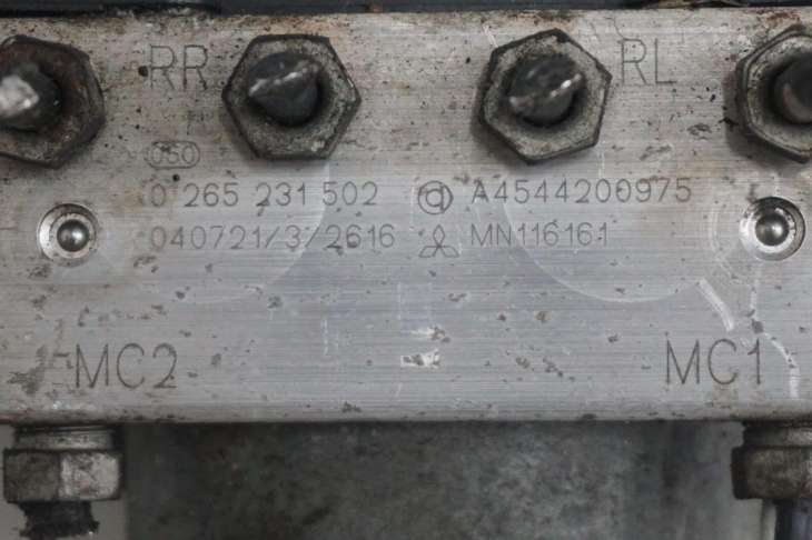 Mitsubishi Colt Pompa Abs 0265231502 A4544200975 Mn116161 - Image 3