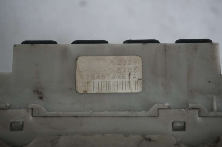 Nissan Note/Micra Skrzynka Bezpieczników Moduł Bsi 284B7AX61A 8I05 - Image 3