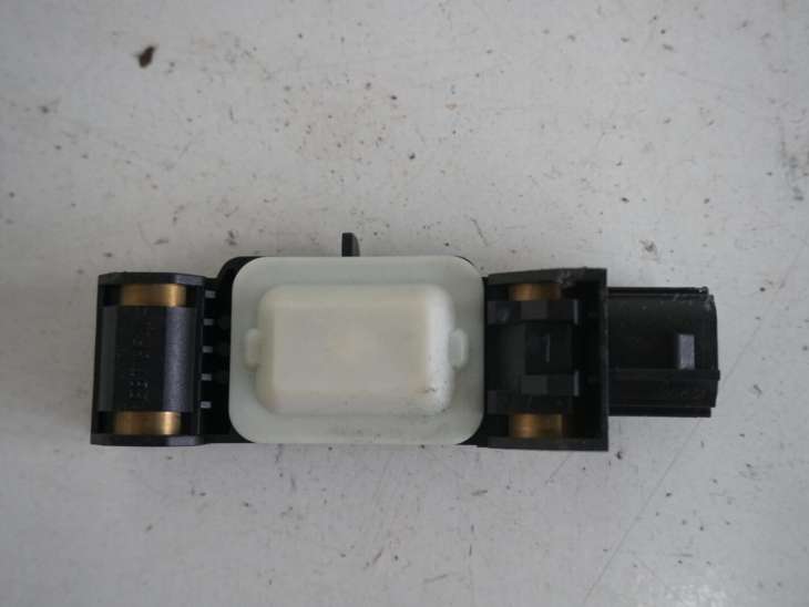 Kia Hyundai Czujnik Uderzenia 95920-0Z000 0285003067