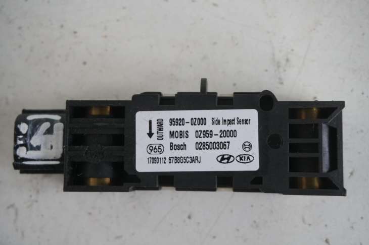 Kia Hyundai Czujnik Uderzenia 95920-0Z000 0285003067 - Image 2