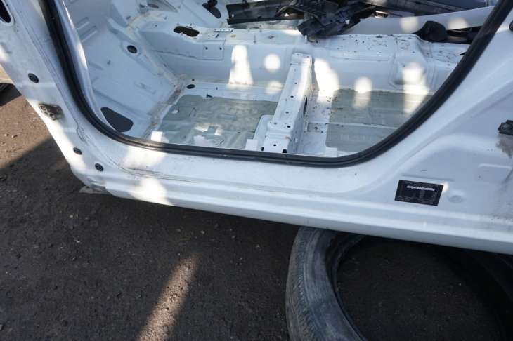 Suzuki Swift IV Mk7 Próg Lewy Słupek 26u - Image 3