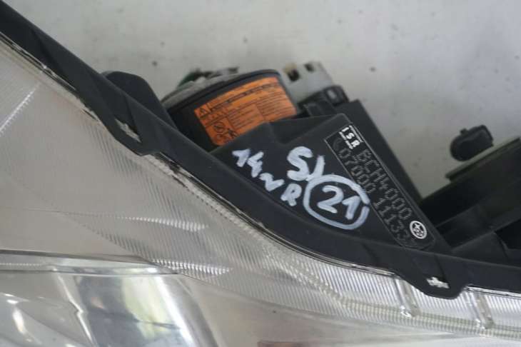 Subaru Forester Sj Lampa Prawa Przednia Xenon Uk Przetwornica Led Nr.21 - Image 5