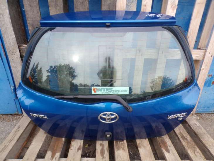Toyota Yaris II Klapa Bagażnika 8t0 Szyba Nr.70