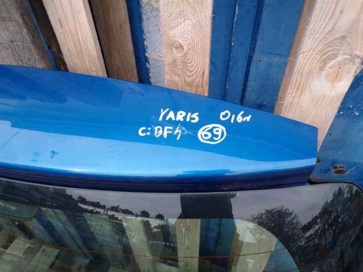 Toyota Yaris II Klapa Bagażnika 8t0 Szyba Nr.70 - Image 2