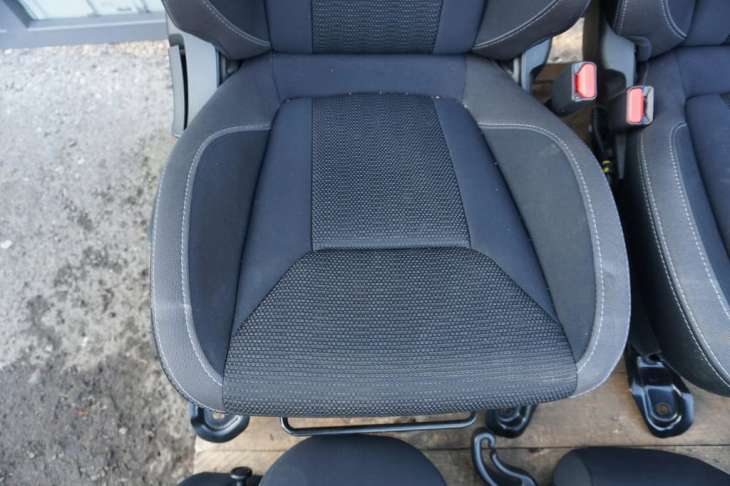 Subaru Impreza V Liftback Gt Fotele Kanapa Uk 2016r-2023R - Image 7
