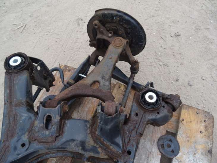 Subaru Legacy V Outback Belka Zawieszenia Tylne Wahacz Sanki Zwrotnica - Image 3