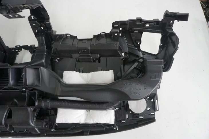 Subaru Impreza Liftback Gt Konsola Deska Rozdzielcza 66040fl000 - Image 10