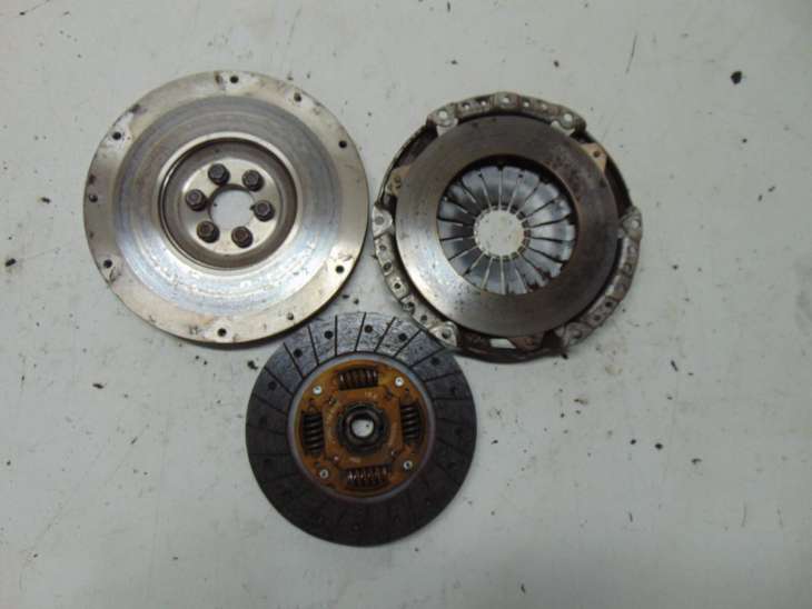 NISSAN QASHQAI 2008R 1.6B SPRZEGLO KOLO ZAMACHOWE TARCZA - Image 2