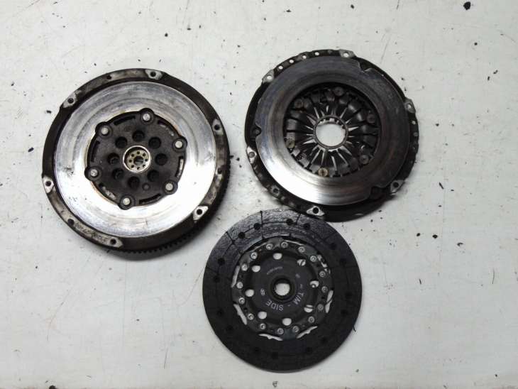 HYUNDAI TUCSON 2007R 2.0D SPRZEGLO KOLO DWUMASOWE TARCZA - Image 4