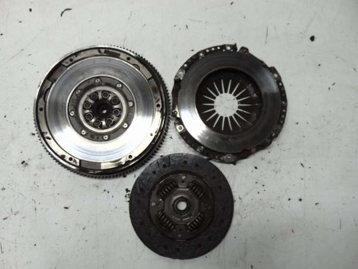 SUBARU FORESTER SH 2010R 2.0D SPRZEGLO KOLO DWUMASOWE TARCZA - Image 2