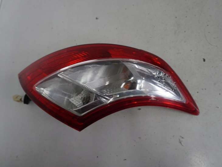 Suzuki Swift Mk7 IV 2013r Lampa Prawa Tylna 35650-68l00