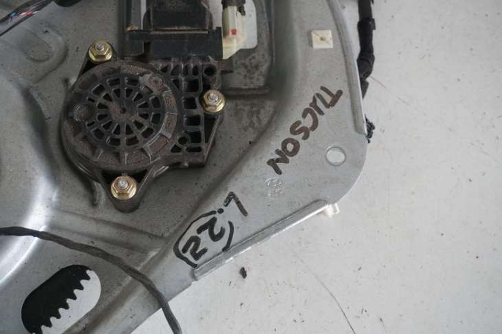 Hyundai Tucson Mechanizm Szyby 82470-2e010 - Image 2