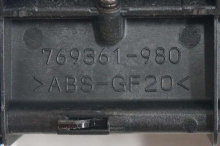 Toyota Prius II Wyświetlacz 83800-47311 Uk - Image 4