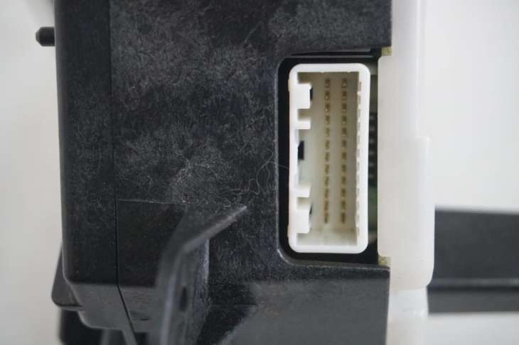 Toyota Prius III Head Up 83108-47010 Uk - Image 3