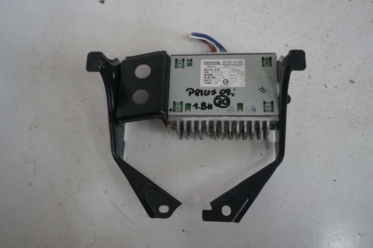 Toyota Prius III Wzmacniacz 86100-47100