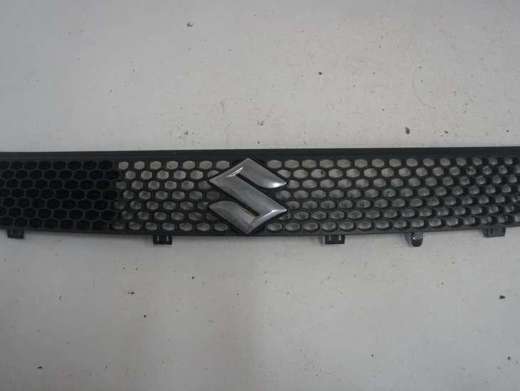 Suzuki Swift Mk6 05-10 Atrapa Grill 71742-63j00