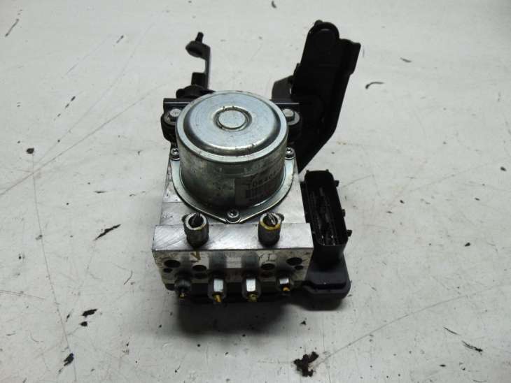 Infiniti Q50 Pompa hamulcowa Abs Td8405 476604ga0c - Image 2
