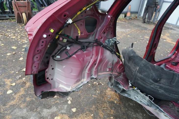 Subaru Impreza Liftback Gt Błotnik Lewy Tylny H2q Poszycie - Image 2