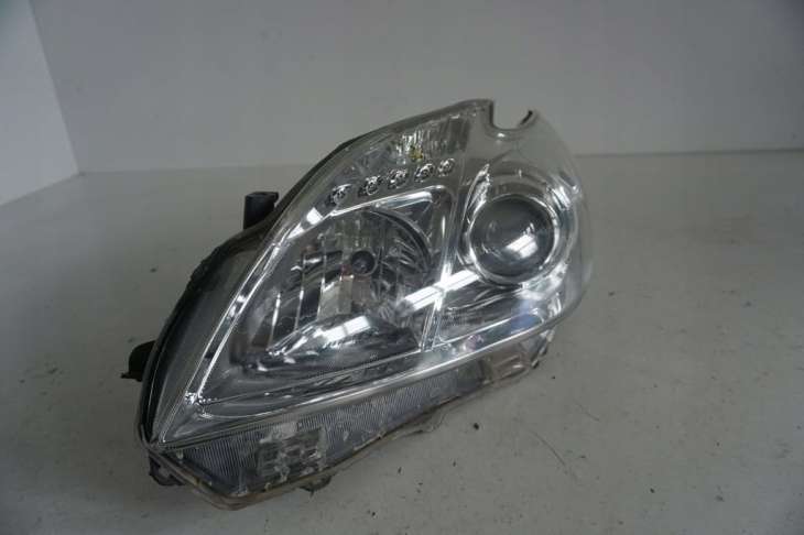 Toyota Prius III W3 2010r Lampa Przednia Lewa Uk - Image 3