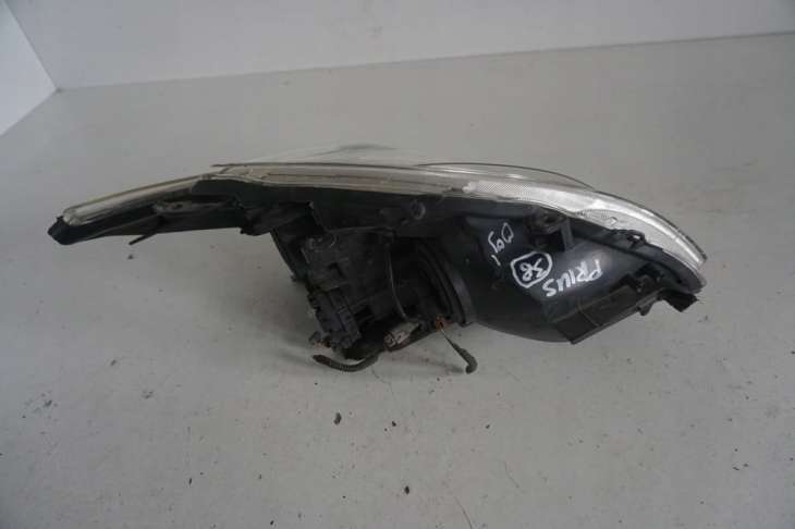Toyota Prius III W3 2010r Lampa Przednia Lewa Uk - Image 4