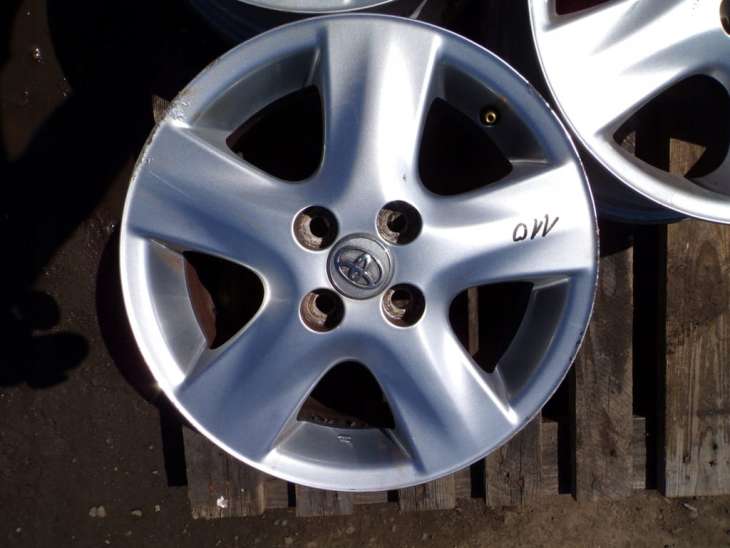 Toyota Yaris II Felga 15 4x100 15x5j 42611-0d220