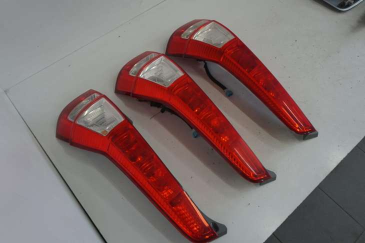 Honda Cr-V III Lampa Tylna Prawa 3350a-Sww-E011 - Image 5