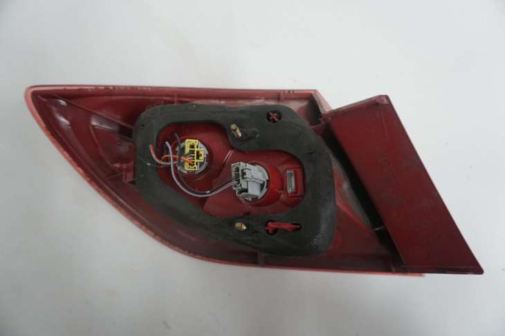 Mazda 3 Bk Lampa Prawa Tylna Hatchback - Image 4