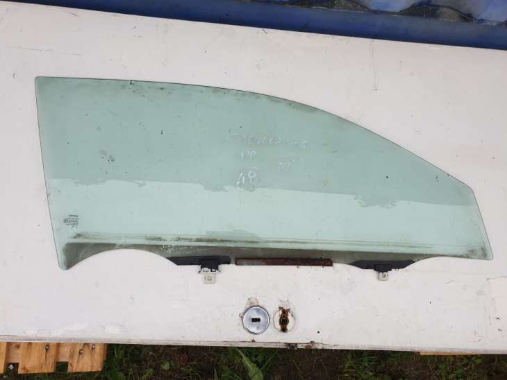 Toyota Corolla E12 2006r 3d Szyba Boczna Drzwi Prawa