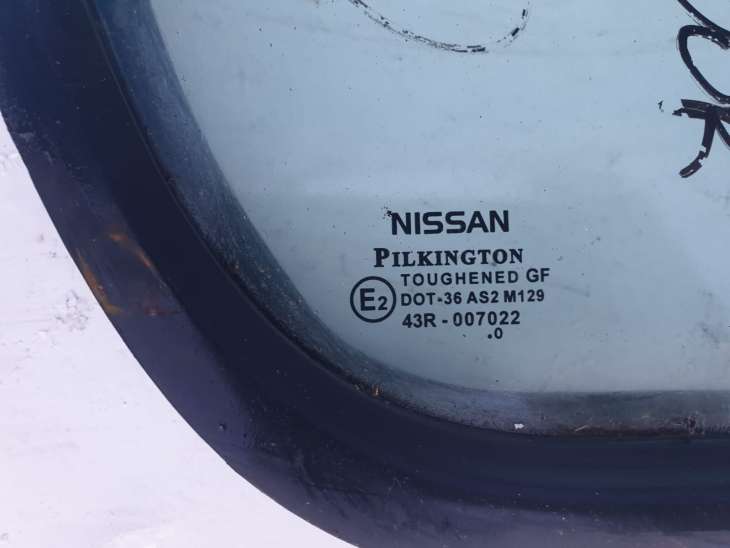 Nissan Primera P11 2000r Hb Szyba Drzwi Prawa Tylna Tyl - Image 2