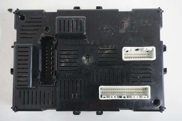 Nissan Moduł Bcm 284b2ax620 - Image 3