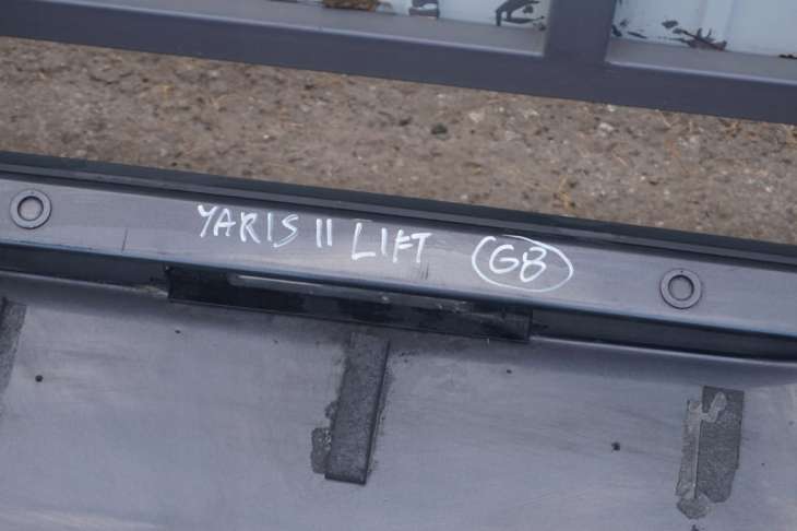 Toyota Yaris II Lift Zderzak Tylny Czujnik Parkowania Chlapacze - Image 2