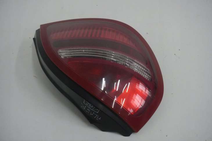 Nissan Almera N16 Lampa Lewa Tylna - Image 3