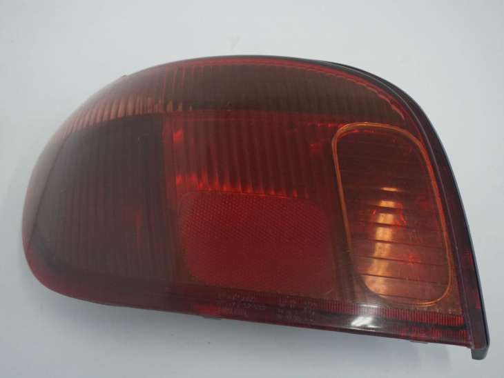 Toyota Yaris I Lift 03-06 Lampa Lewy Tył 52-053